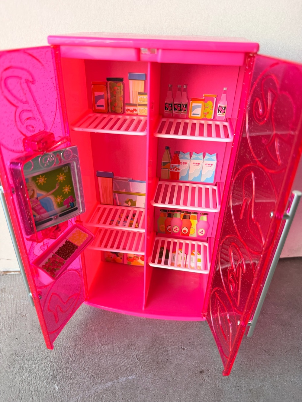 Barbie Pink Mini Fridge Accessory - Dollhouse Appliance - Picture 2 of 4